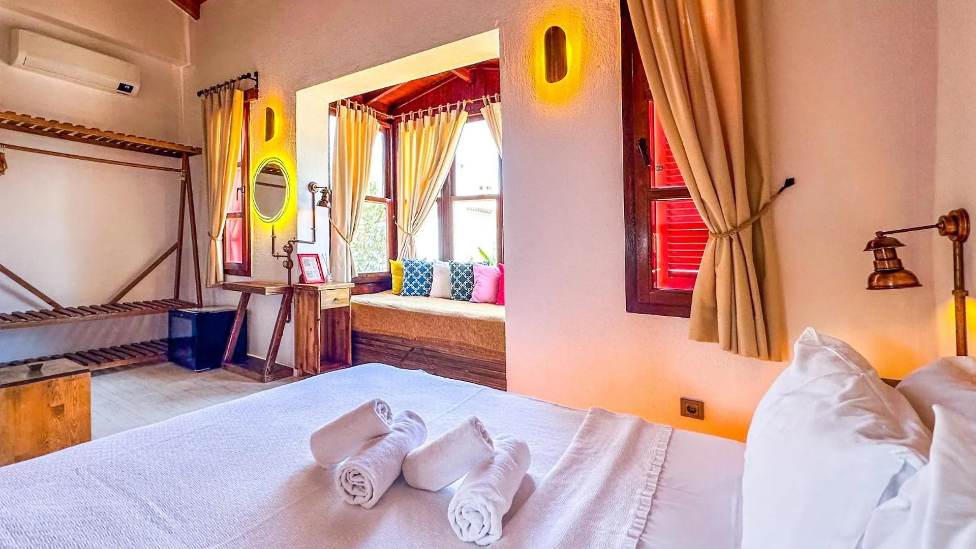 Banana Alacati Food & Stay - Adults Only