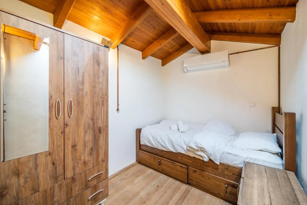 Banana Alacati Food & Stay - Adults Only