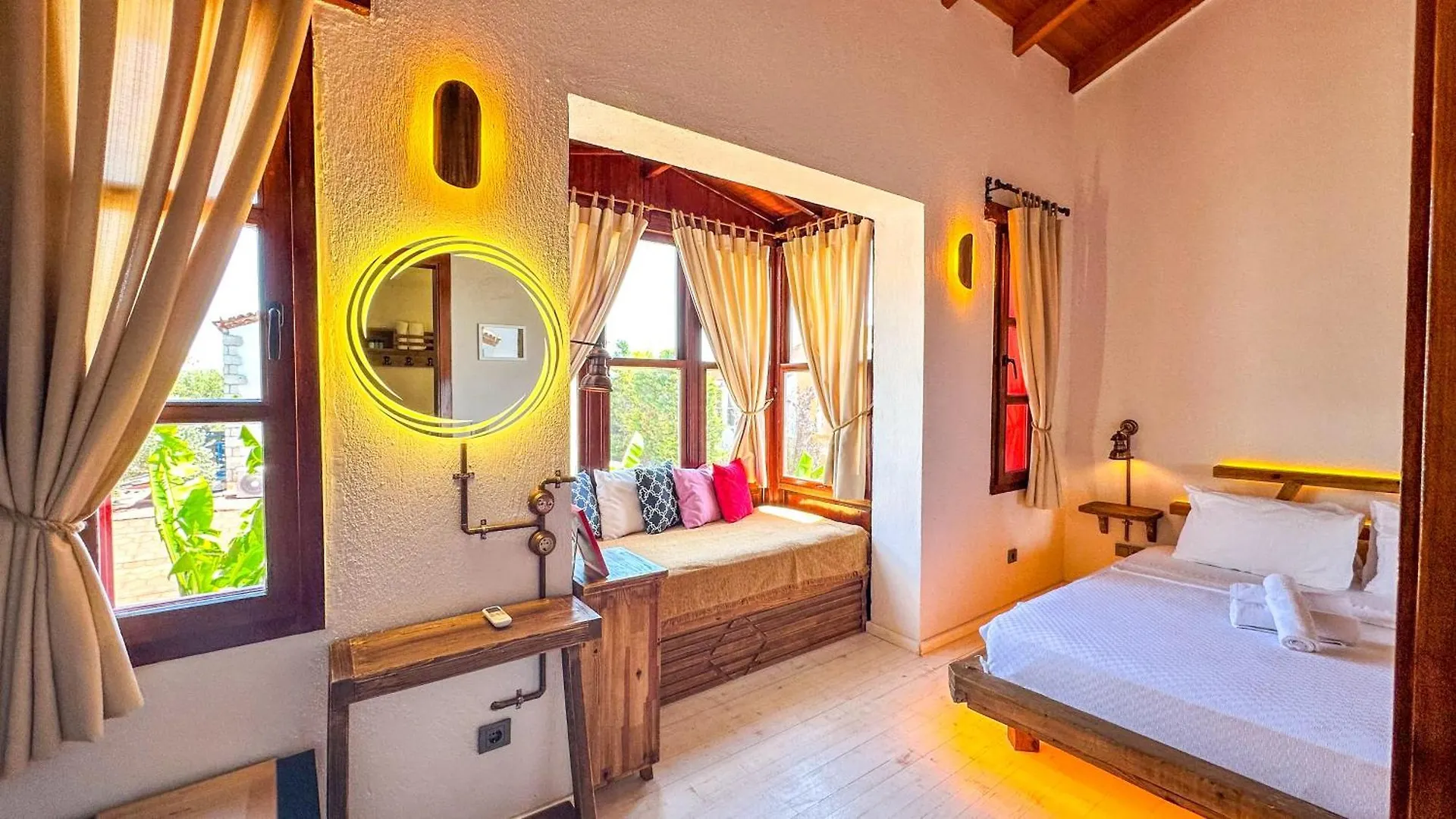 Banana Alacati Food & Stay - Adults Only 3*,  טורקיה