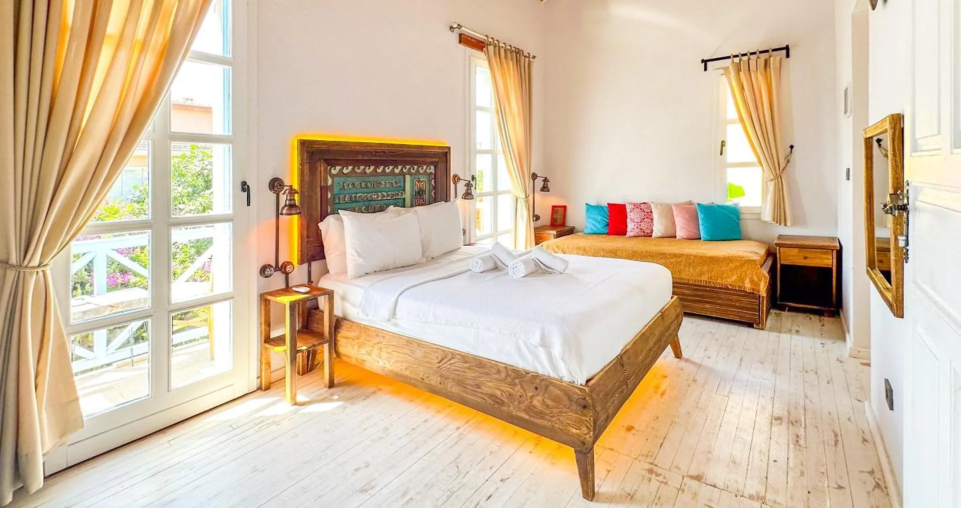 Banana Alacati Food & Stay - Adults Only Отель