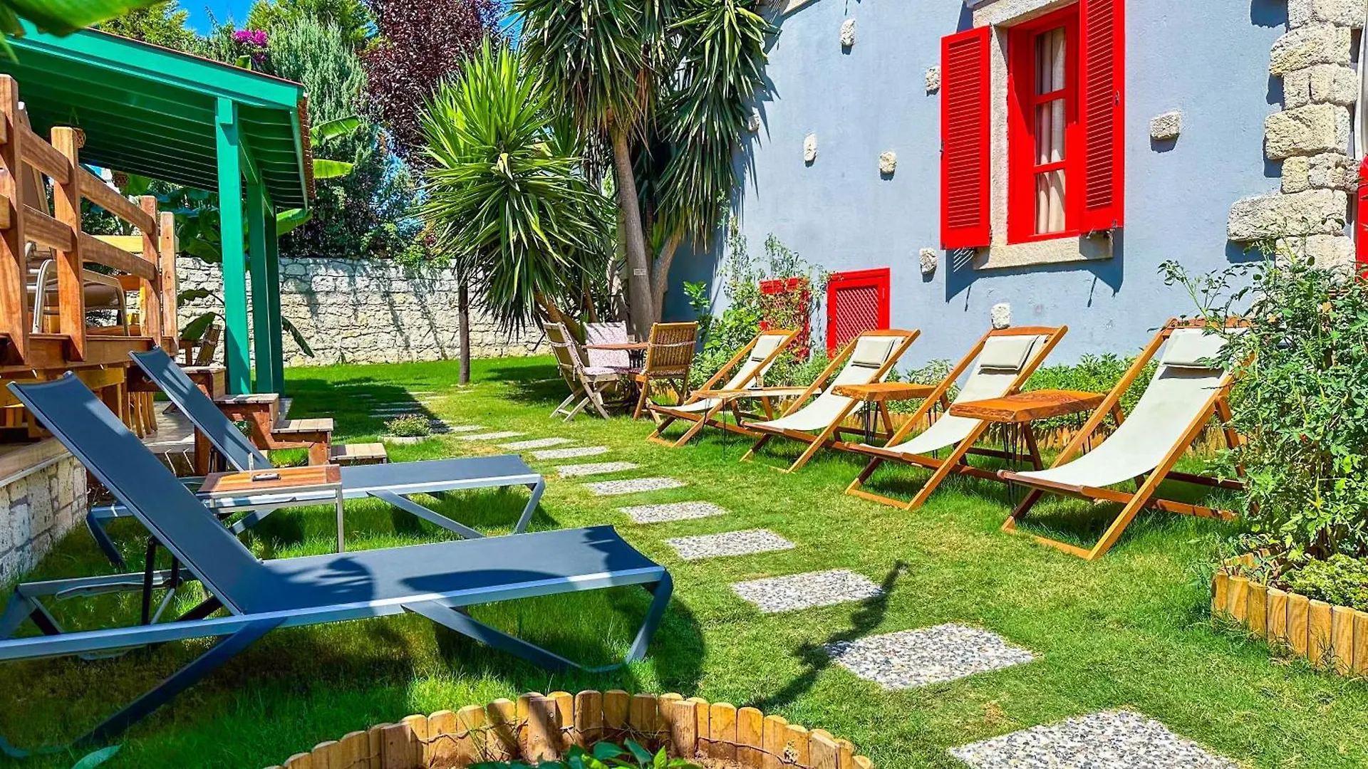 Banana Alacati Food & Stay - Adults Only