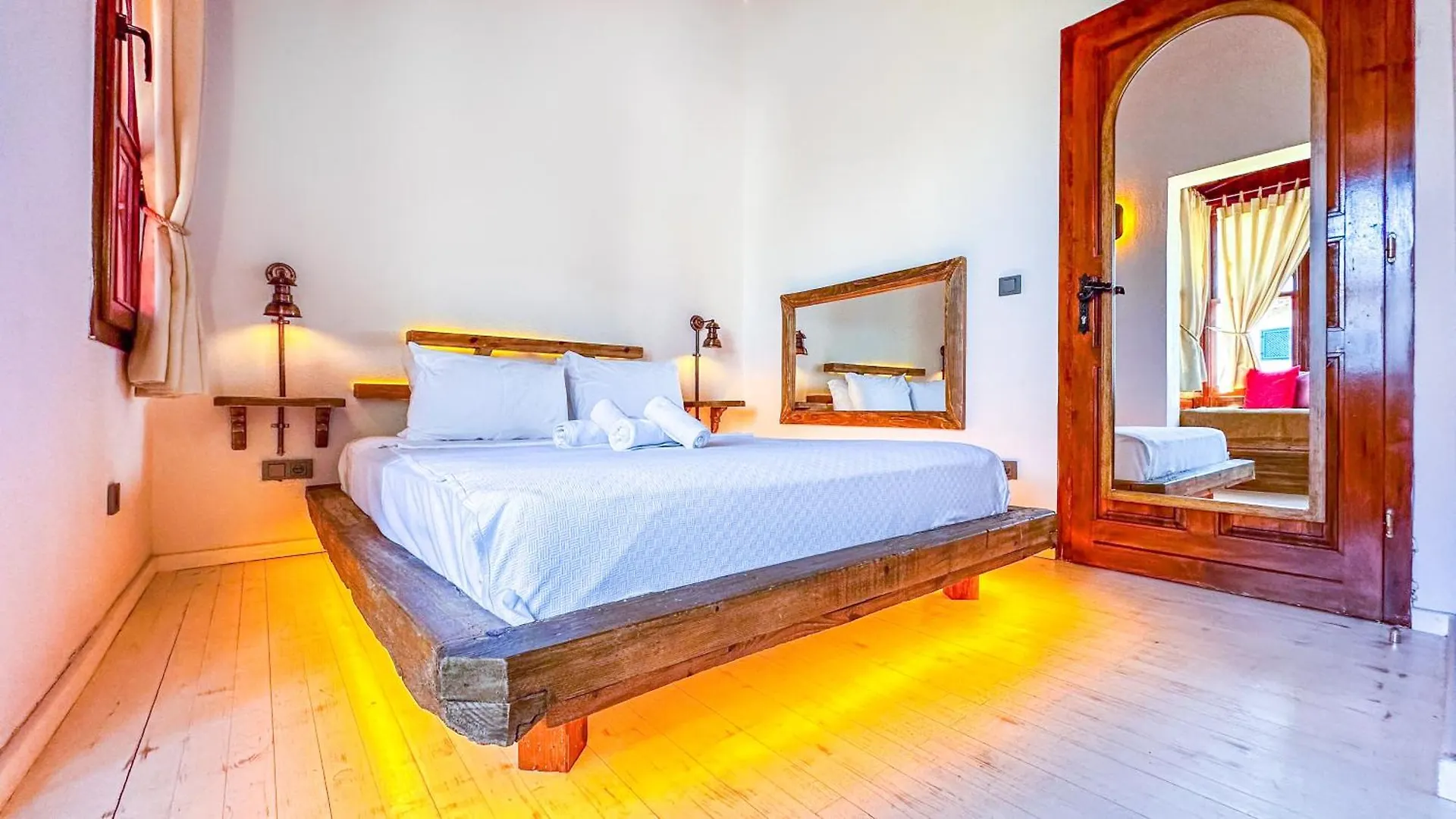Banana Alacati Food & Stay - Adults Only Турция