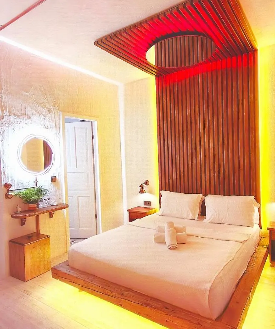 Banana Alacati Food & Stay - Adults Only