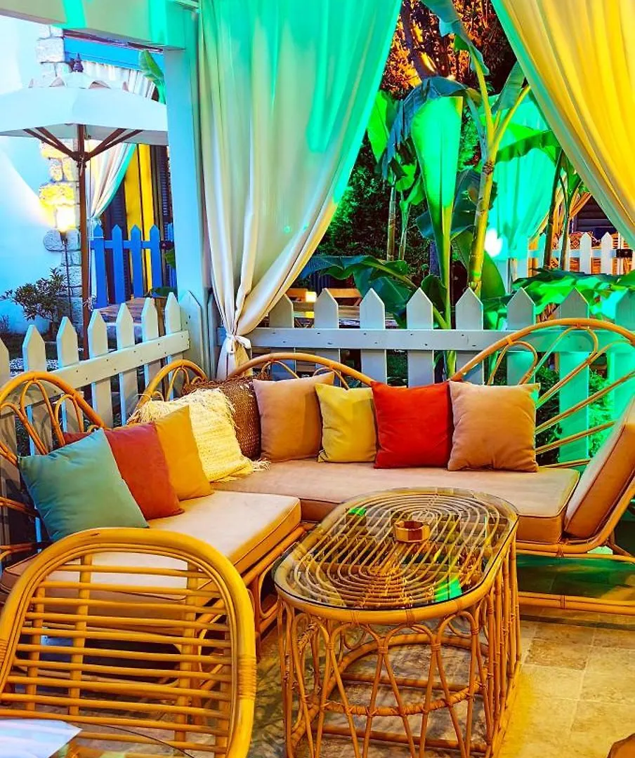 Hotel Banana Alacati Food & Stay - Adults Only