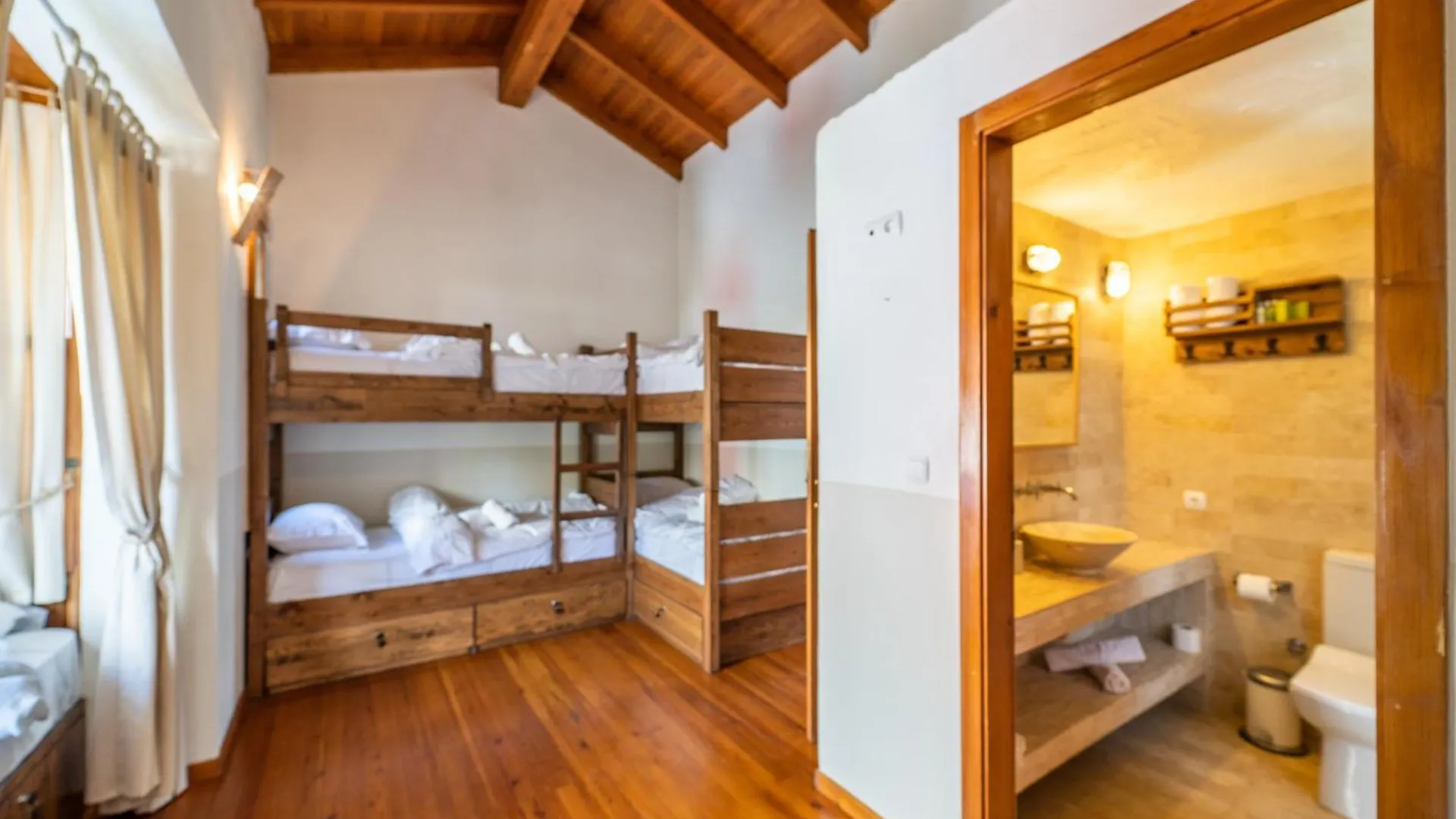 Banana Alacati Food & Stay - Adults Only