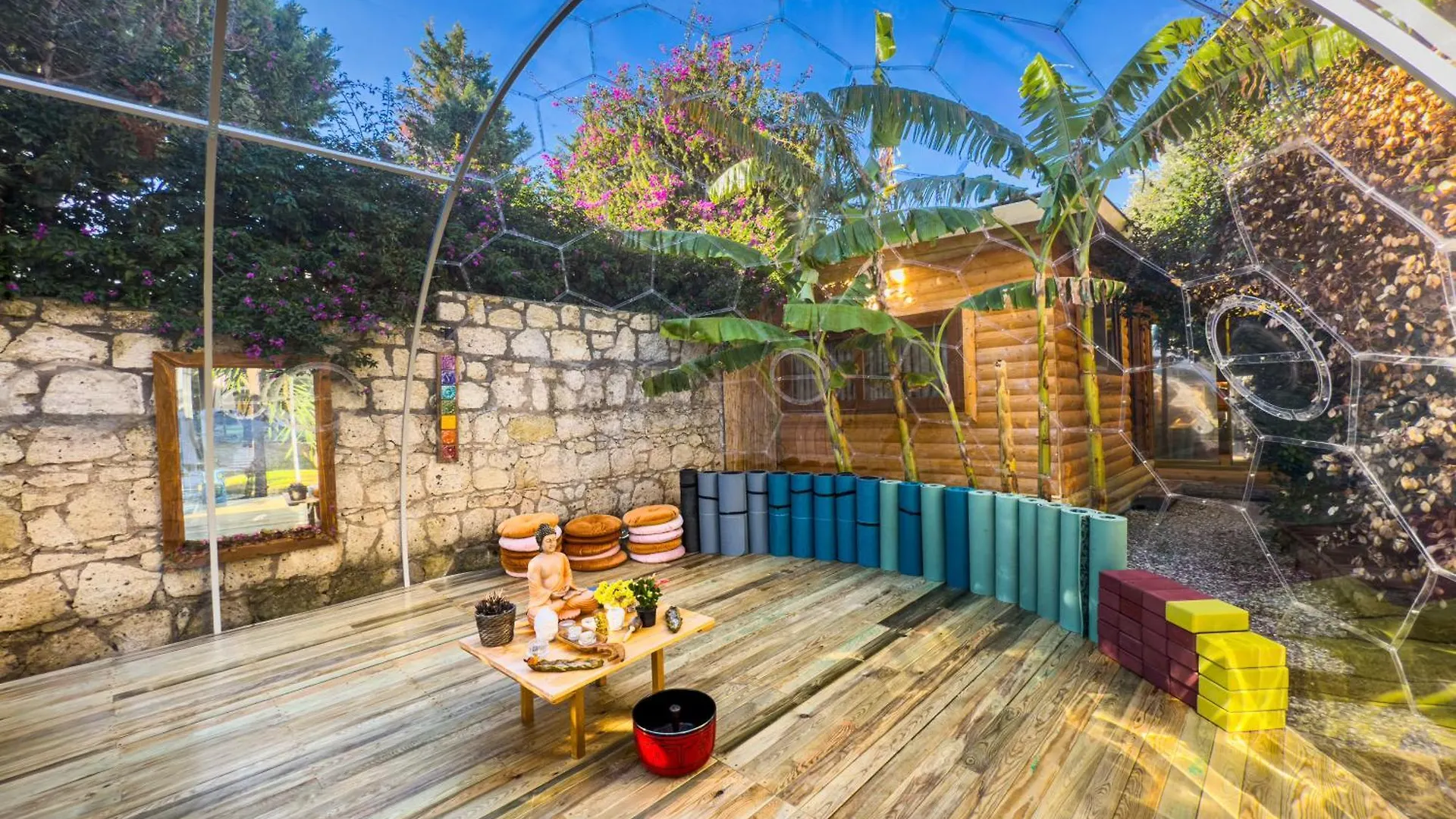Banana Alacati Food & Stay - Adults Only Hotel