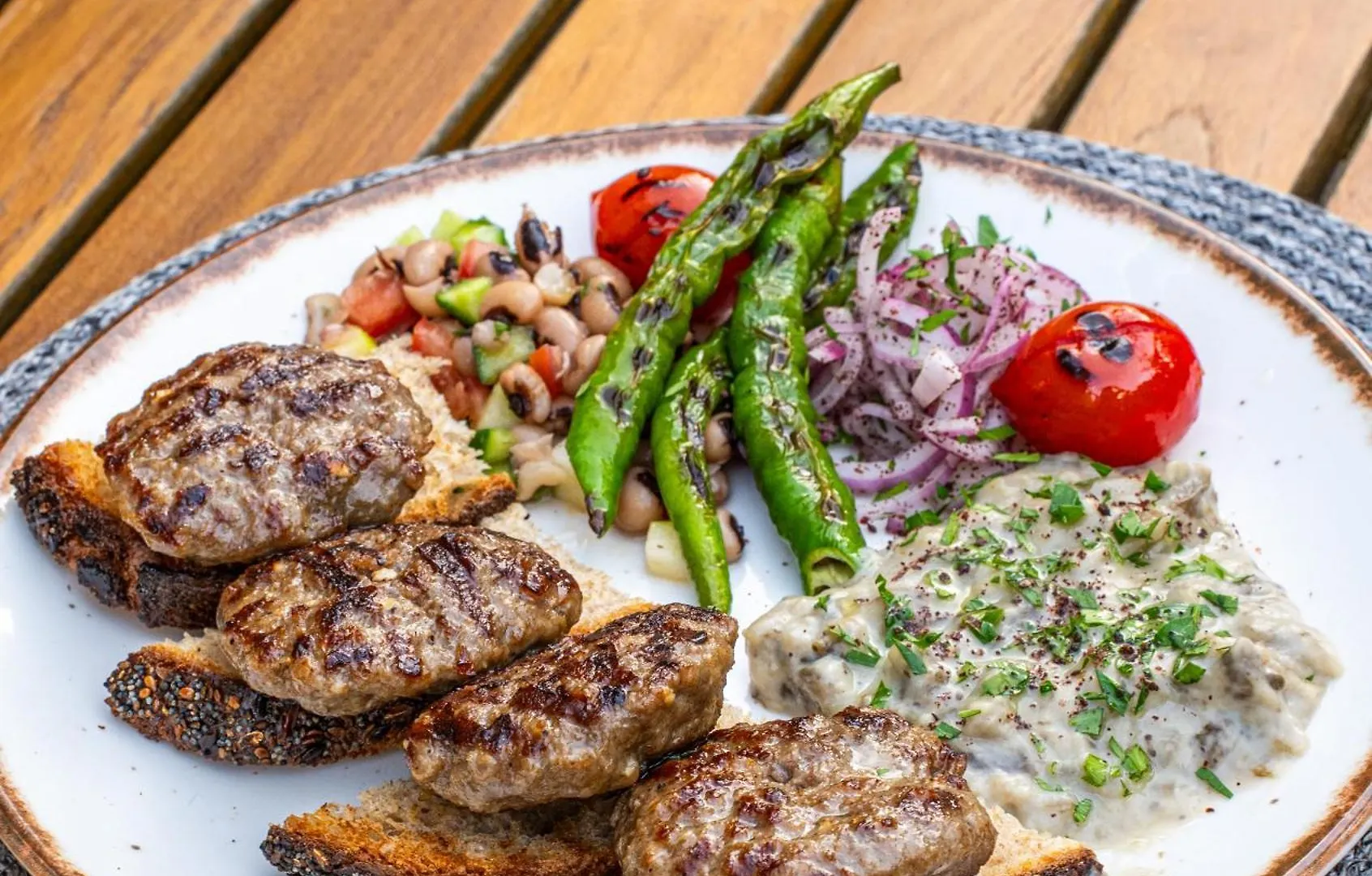 Banana Alacati Food & Stay - Adults Only Hotel